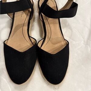 Life Stride Black Espadrille Flats
